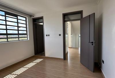 4 Bed Townhouse with En Suite in Juja - 2