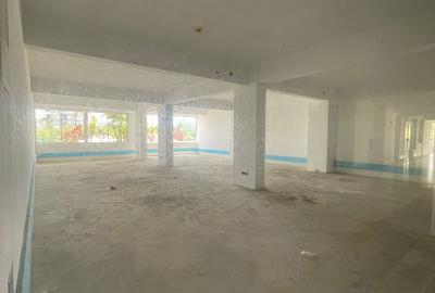 1,130 ft² Office with Service Charge Included at Links Road