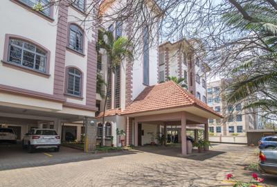 3 Bed Apartment with En Suite at Riverside Drive - 2