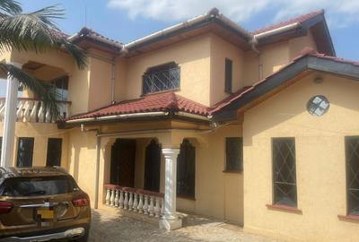 5 Bed House with En Suite at Off Mirema Rd