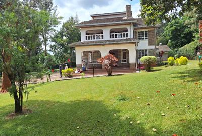 5 Bed House with En Suite in Runda