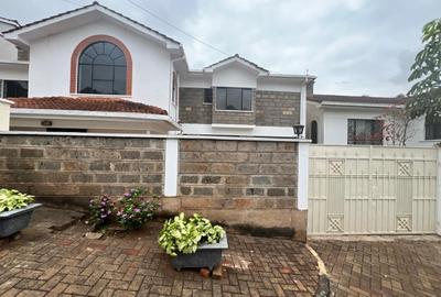 4 Bed House with En Suite in Spring Valley