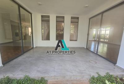 5 Bed Townhouse with En Suite in Lavington - 3