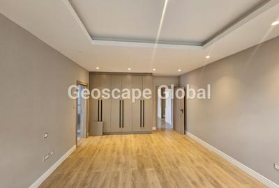 3 Bed Apartment with En Suite in Runda - 4