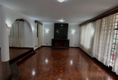5 Bed Townhouse with En Suite in Kileleshwa