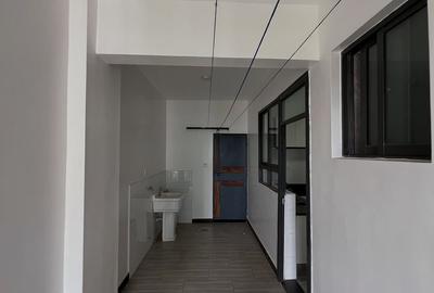 3 Bed Apartment with En Suite at Othaya Road - 4