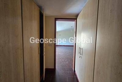 4 Bed House with En Suite in Runda - 3