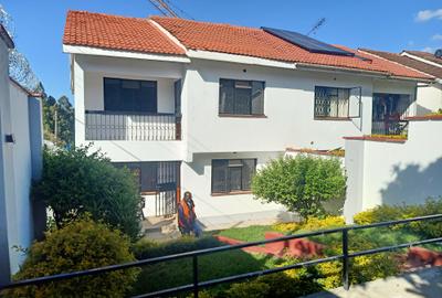 3 Bed Townhouse with En Suite at Riara Rd
