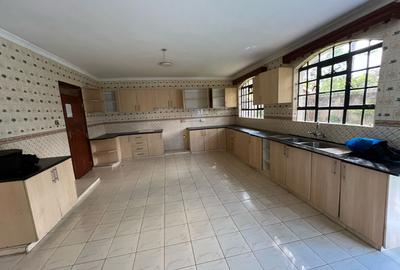 4 Bed Townhouse with En Suite in Runda