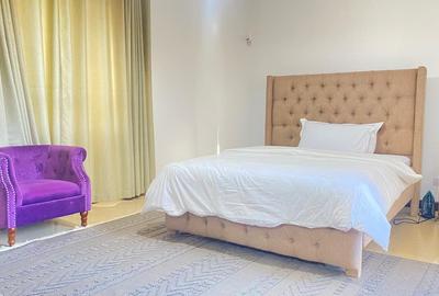 Serviced 2 Bed Apartment with En Suite at Brookside - 3