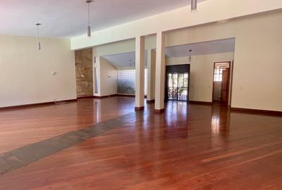 4 Bed House with En Suite in Runda - 4