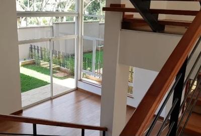 4 Bed Townhouse with En Suite at Lavington - 2