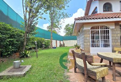 4 Bed House with En Suite in Lavington