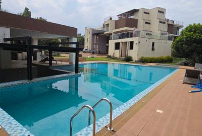 6 Bed House with En Suite at Runda Road