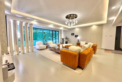 5 Bed Apartment with En Suite in Kilimani