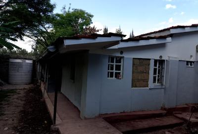 3 Bed House with Garden at Karen Plain