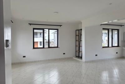 3 Bed Townhouse with En Suite at Arthiriver - 4