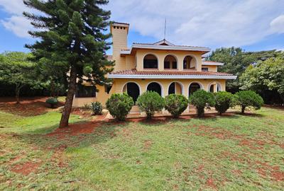 5 Bed House with En Suite in Runda