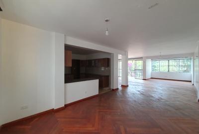 4 Bed Apartment with En Suite in General Mathenge - 3