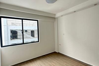 3 Bed Apartment with En Suite in Riverside - 2