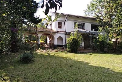 4 Bed House with En Suite in Loresho