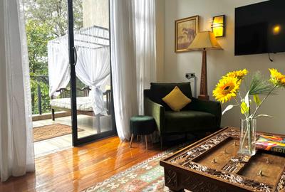 3 Bed Apartment with En Suite in Rhapta Road