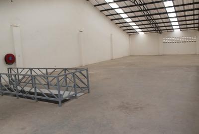 8,725 ft² Warehouse with Service Charge Included in Mombasa Road