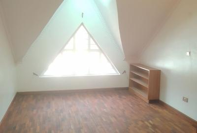 6 Bed Townhouse with En Suite at Dagoreti Road - 4