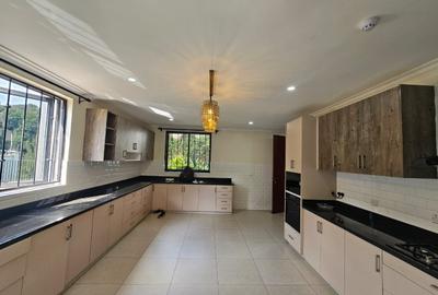 5 Bed House with En Suite in Loresho - 4