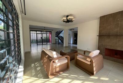 4 Bed Villa with En Suite in Runda - 2