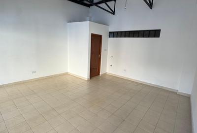 325 ft² Commercial Property with Backup Generator at 1St Parklands - 3