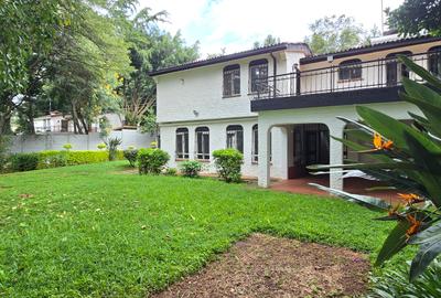4 Bed House with En Suite at Hill View 44 - 4