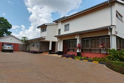 5 Bed House with En Suite in Gigiri