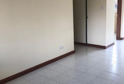 Serviced 2 Bed Apartment with En Suite at Arwings Khodeck Road - 2