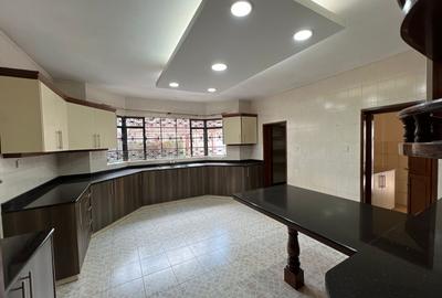 5 Bed Apartment with En Suite at Redhill Road - 2