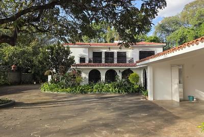 5 Bed Villa with En Suite in Muthaiga - 3