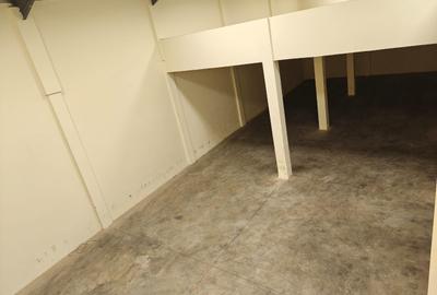 5,940 ft² Warehouse with Backup Generator in Ruaraka