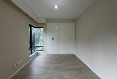 2 Bed Apartment with En Suite in Riverside - 4