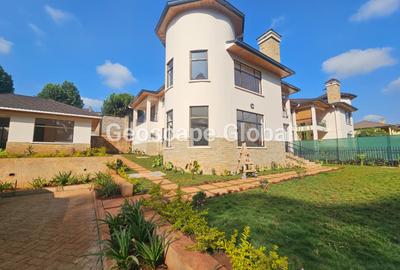 5 Bed House with En Suite in Nyari