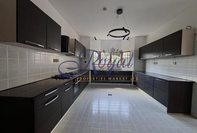 5 Bed House with En Suite in Runda - 3