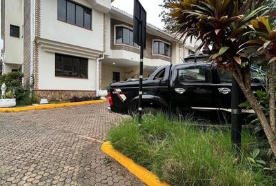 4 Bed Townhouse with En Suite in Brookside