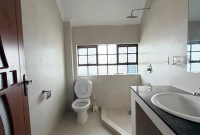 2 Bed Apartment with Swimming Pool in Kileleshwa - 4