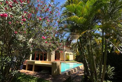 4 Bed Villa with En Suite in Runda - 2