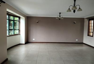 3 Bed Apartment with En Suite in Parklands