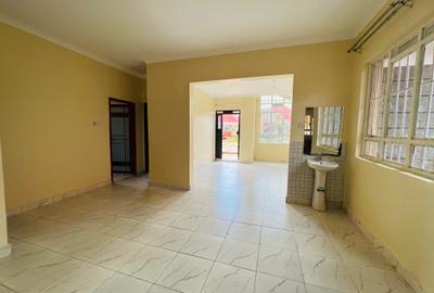 3 Bed House with En Suite at Kenyatta Road