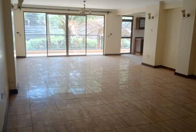 4 Bed Apartment with En Suite in Kilimani