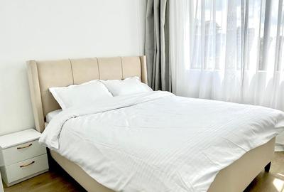 Serviced 1 Bed Apartment with En Suite at Westland - 2