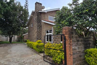 5 Bed Townhouse with En Suite at Lavington Green - 4