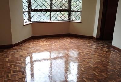 3 Bed Apartment with En Suite at Kindaruma Road - 4