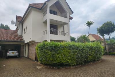 4 Bed Townhouse with En Suite at Lavington Green